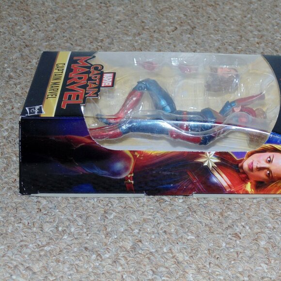 Hasbro Marvel Legends 6" Captain Marvel in Uniform MIB Brand New BAF Kree Sentry - Picture 5 of 10